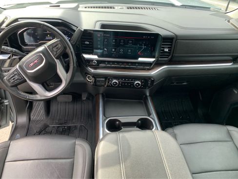 Used 2024 GMC Sierra 2500 SLT w/ SLT Premium Package image 9