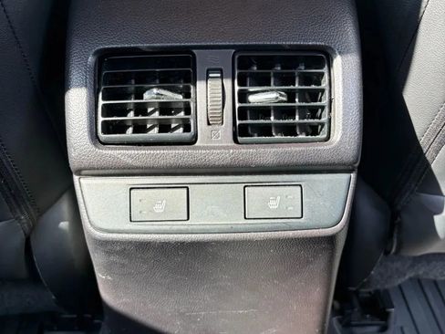 Used 2017 Subaru Legacy 2.5i Limited image 28