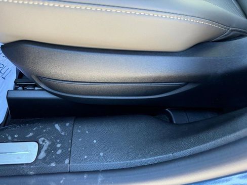 New 2025 Lincoln Corsair AWD w/ Equipment Group 101A image 17