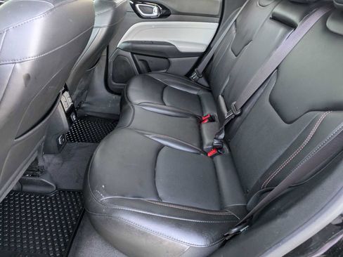 Used 2022 Jeep Compass Limited image 17