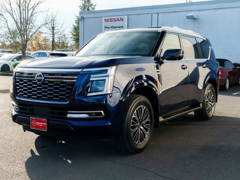 New 2026 Nissan Armada SL w/ Captain's Chari Seat Package AWD/4WD image 3
