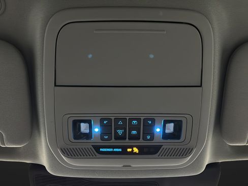 Used 2021 Ford Explorer XLT w/ Equipment Group 202A AWD/4WD image 33