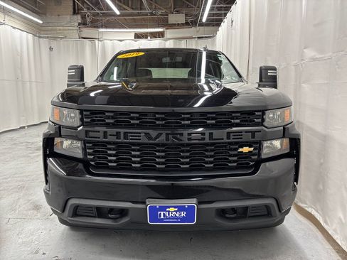 Used 2019 Chevrolet Silverado 1500 Custom w/ Custom Max Trailering Package AWD/4WD image 8