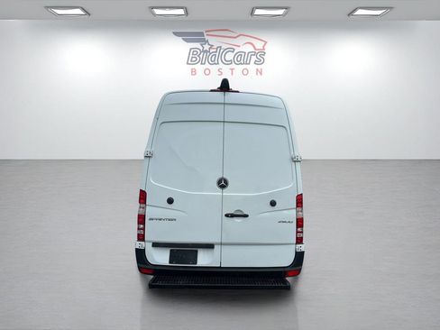 Used 2017 Mercedes-Benz Sprinter 2500 image 5
