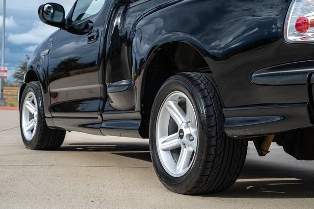 Used 2003 Ford F150 Lightning RWD image 14