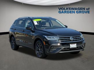 Used 2023 Volkswagen Tiguan SE FWD video 2