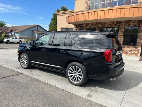 Used 2021 GMC Yukon Denali w/ Denali Ultimate Package AWD/4WD image 32