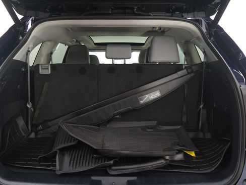 Used 2020 Toyota Highlander Platinum AWD/4WD image 9