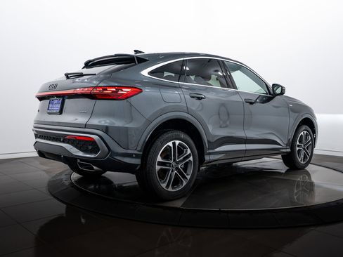 New 2025 Audi Q5 Premium image 4