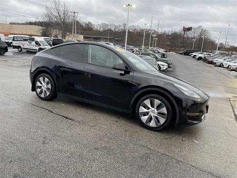 Used 2021 Tesla Model Y Long Range image 6