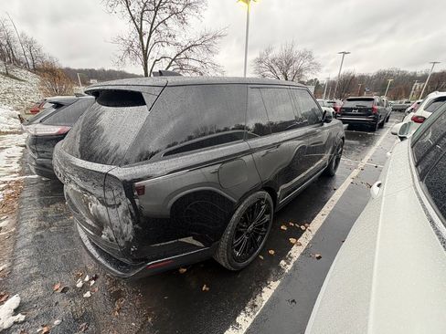 Used 2024 Land Rover Range Rover SE image 6
