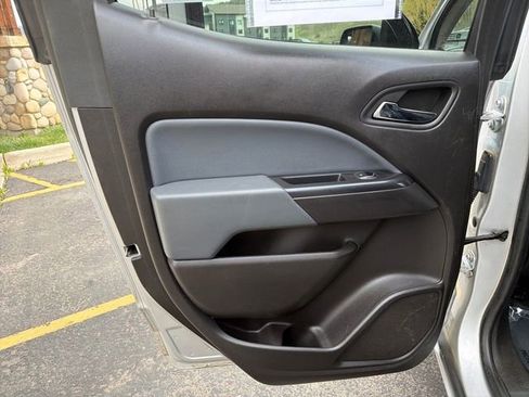 Used 2016 Chevrolet Colorado Z71 AWD/4WD image 24