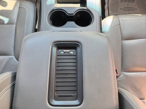 Used 2017 Chevrolet Tahoe LT image 24