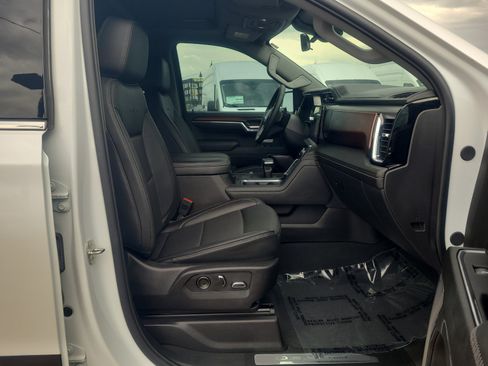 Used 2024 GMC Sierra 1500 Denali w/ Denali Reserve Package AWD/4WD image 19