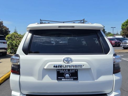 Used 2016 Toyota 4Runner SR5 AWD/4WD image 8