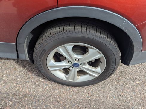 Used 2015 Ford Escape SE w/ Equipment Group 201A image 12