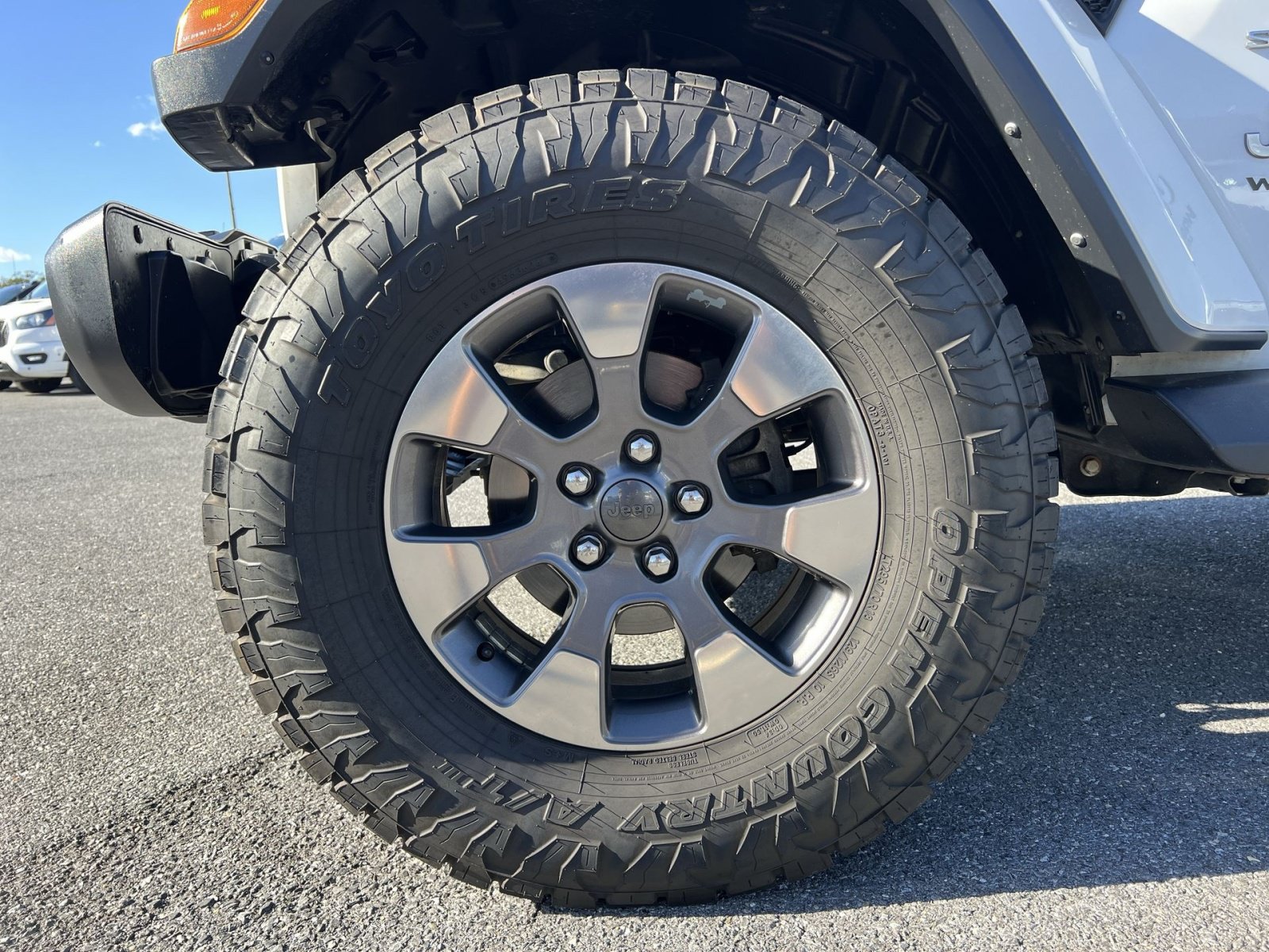 Used 2020 Jeep Wrangler Unlimited Sahara AWD/4WD image 12