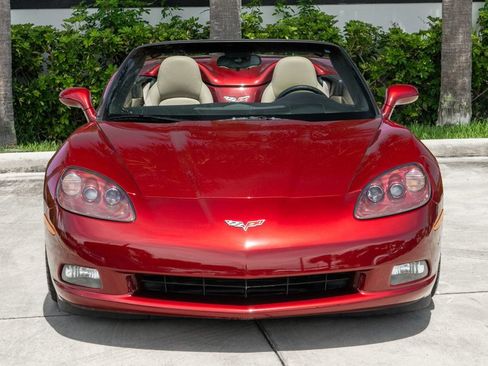 Used 2007 Chevrolet Corvette Convertible w/ Performance Package RWD image 13