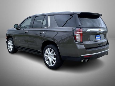 Used 2021 Chevrolet Tahoe High Country w/ Premium Package AWD/4WD image 7