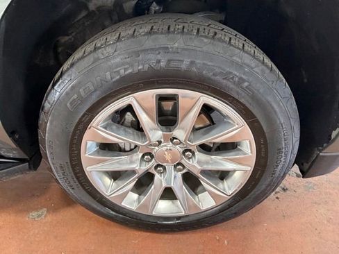 Used 2024 Chevrolet Tahoe Premier RWD image 7