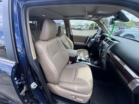 Used 2024 Toyota 4Runner Limited AWD/4WD image 19