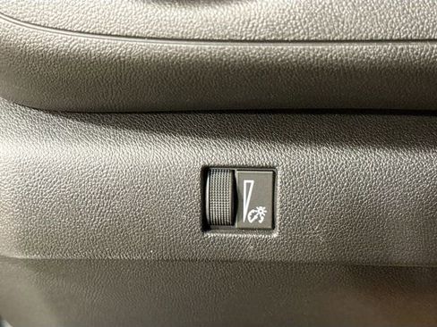 Used 2024 Chevrolet Colorado Trail Boss image 11