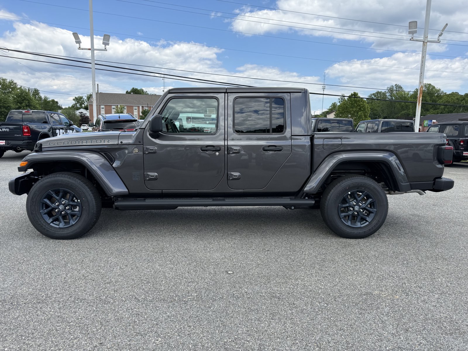 New 2026 Jeep Gladiator Sport AWD/4WD image 6
