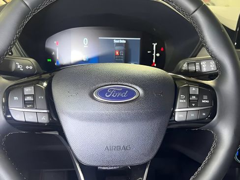 Used 2025 Ford Escape Active w/ Cold Weather Package FWD image 15