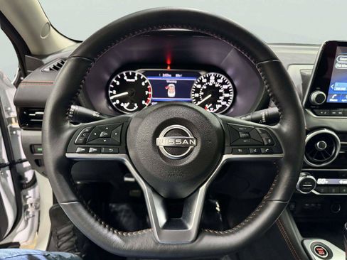 Used 2025 Nissan Sentra SR w/ SR Premium Package FWD image 23