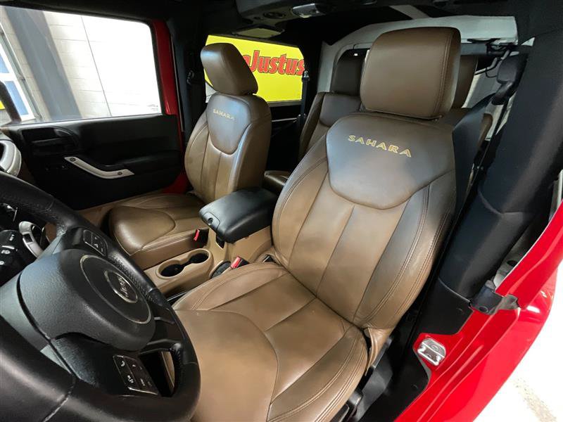 Used 2015 Jeep Wrangler Sahara w/ Dual Top Group AWD/4WD image 14