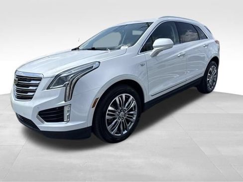 Used 2017 Cadillac XT5 Premium Luxury FWD image 3
