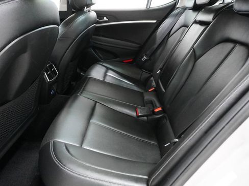 Used 2025 Genesis G70 2.5T image 11