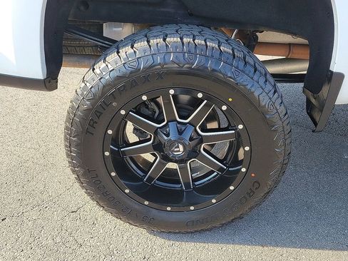 Used 2020 Chevrolet Silverado 1500 RST AWD/4WD image 7