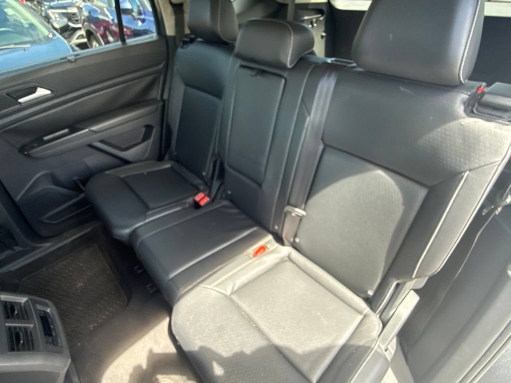 Used 2021 Volkswagen Atlas SEL AWD/4WD image 25