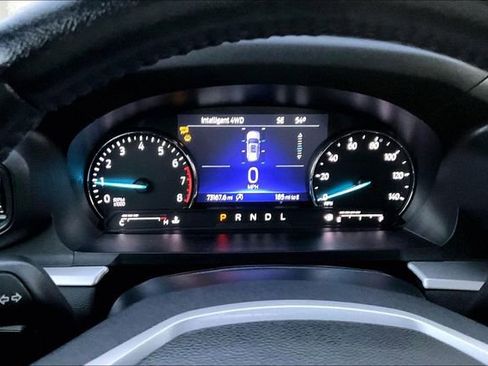 Used 2022 Ford Explorer XLT image 22