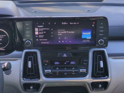 Used 2023 Kia Sorento SX image 18