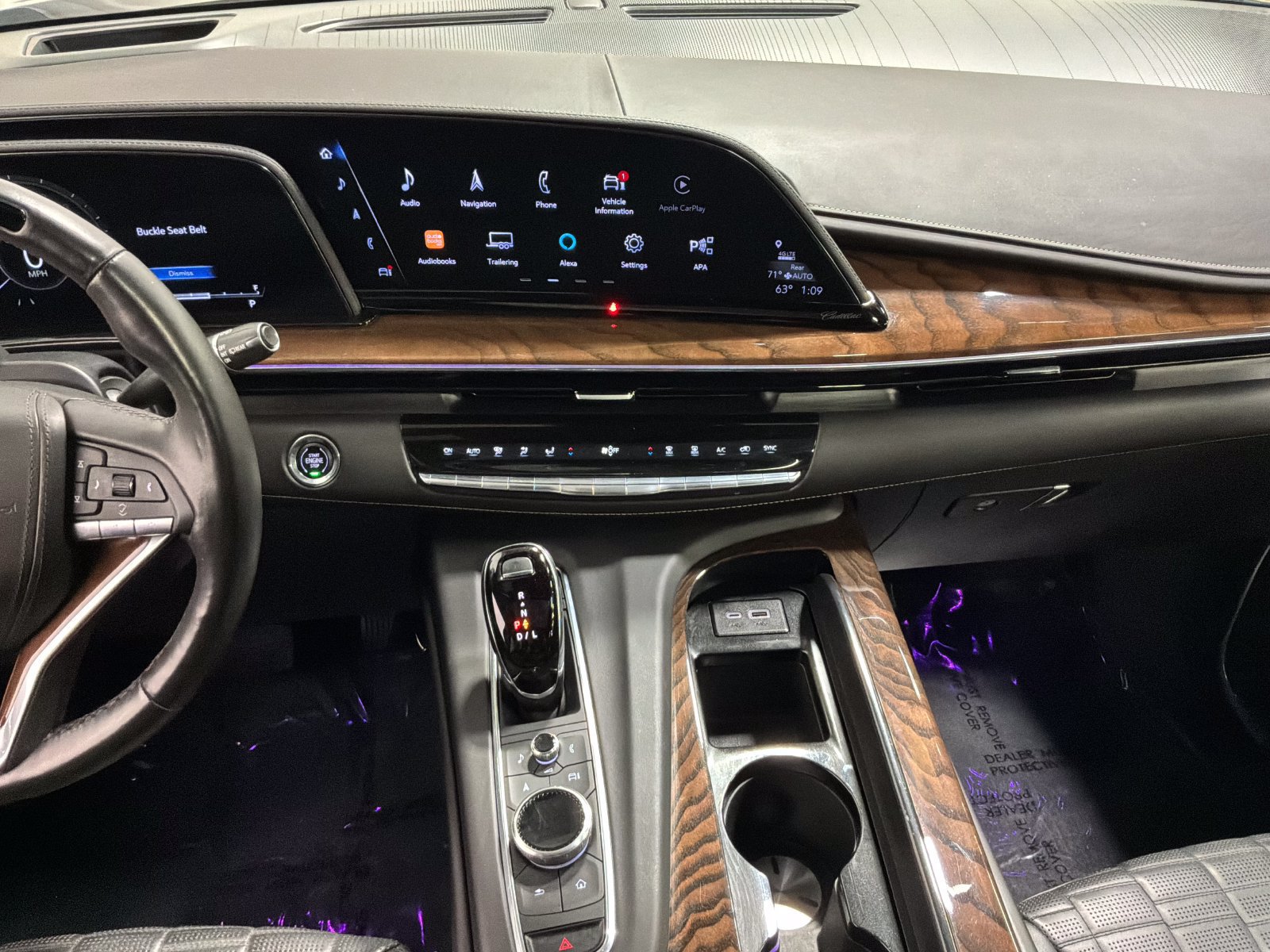 Used 2023 Cadillac Escalade ESV Sport Platinum w/ LPO, ONYX Package AWD/4WD image 9