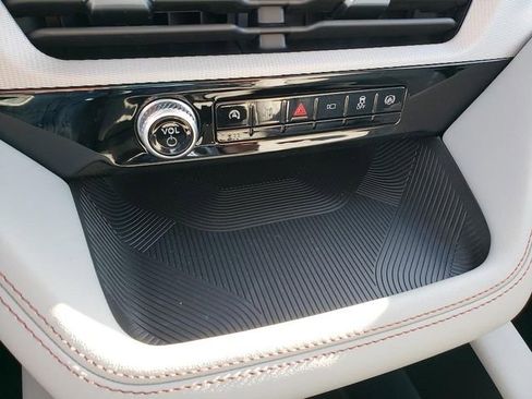 New 2026 Ford Explorer Active w/ Active Comfort Package image 24