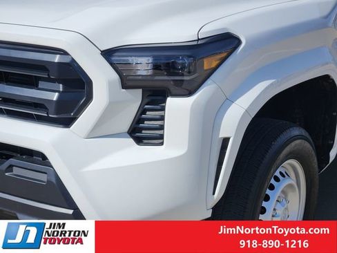 Used 2025 Toyota Tacoma SR image 10
