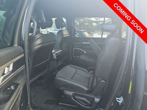 Used 2024 Jeep Wagoneer Series III w/ Premium Group I image 6