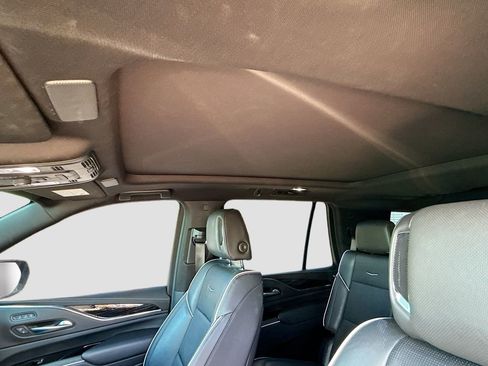 Used 2021 Cadillac Escalade Sport w/ Driver Assist Tech Package image 29