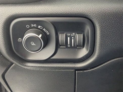 Used 2019 RAM 2500 Big Horn image 13