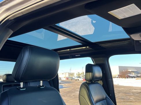 Used 2021 Ford F150 Lariat w/ Equipment Group 502A High image 33