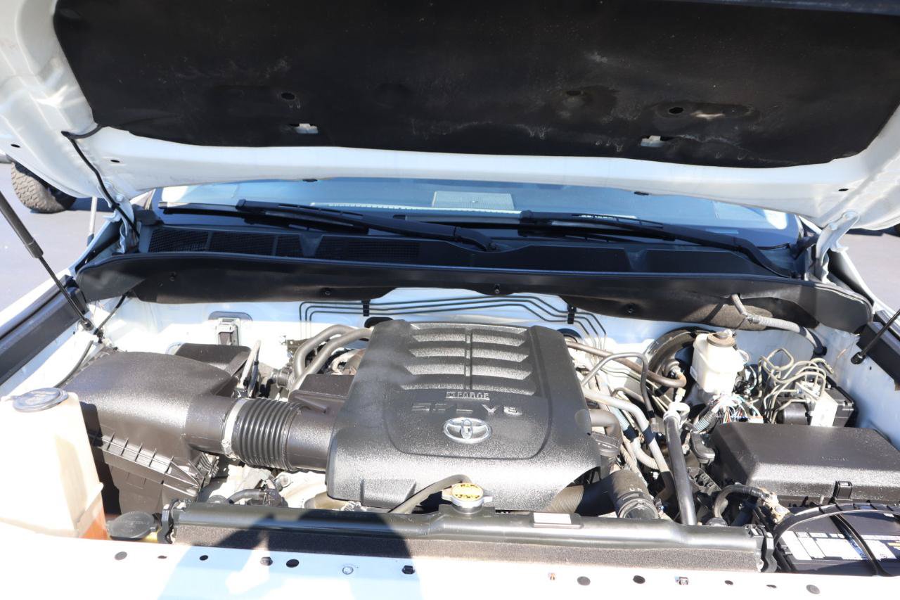 Used 2017 Toyota Tundra SR5 w/ SR5 Upgrade Package AWD/4WD image 16