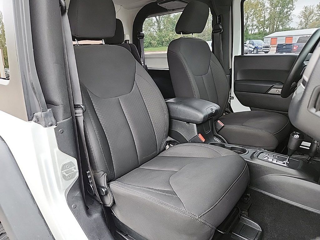 Used 2017 Jeep Wrangler Sport AWD/4WD image 29