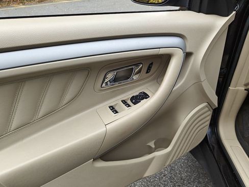 Used 2018 Ford Taurus SEL w/ Equipment Group 201A image 11