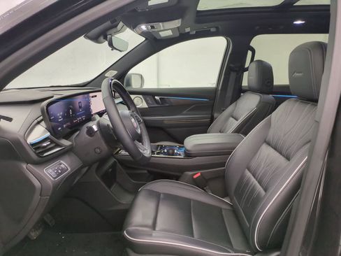 Used 2025 Buick Enclave Avenir w/ Super Cruise Package AWD/4WD image 15
