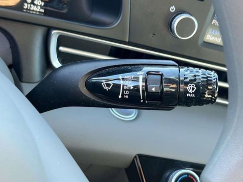 Certified 2023 Hyundai Elantra SEL image 21