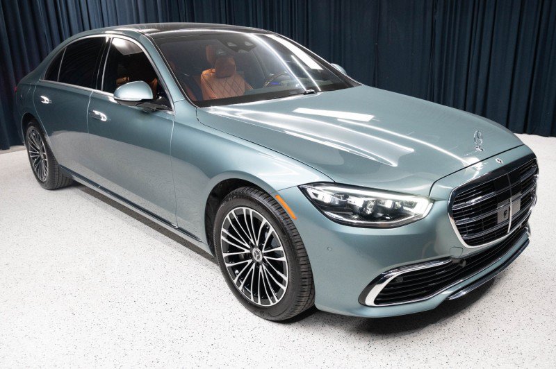 Certified 2026 Mercedes-Benz S 580 4MATIC Sedan image 3