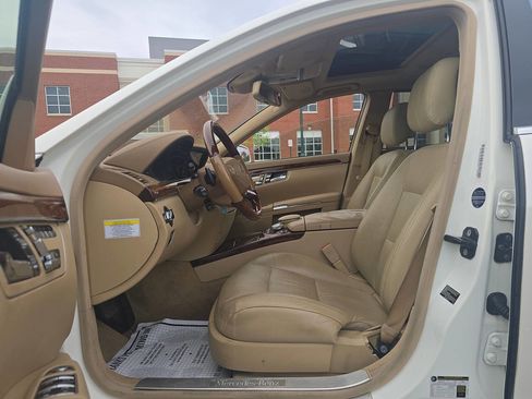Used 2013 Mercedes-Benz S 550 4MATIC image 14